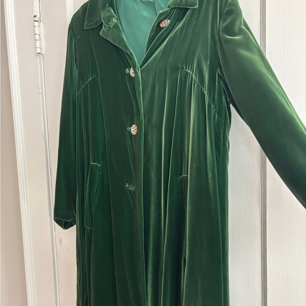 Elegant Green Velvet Coat vintage